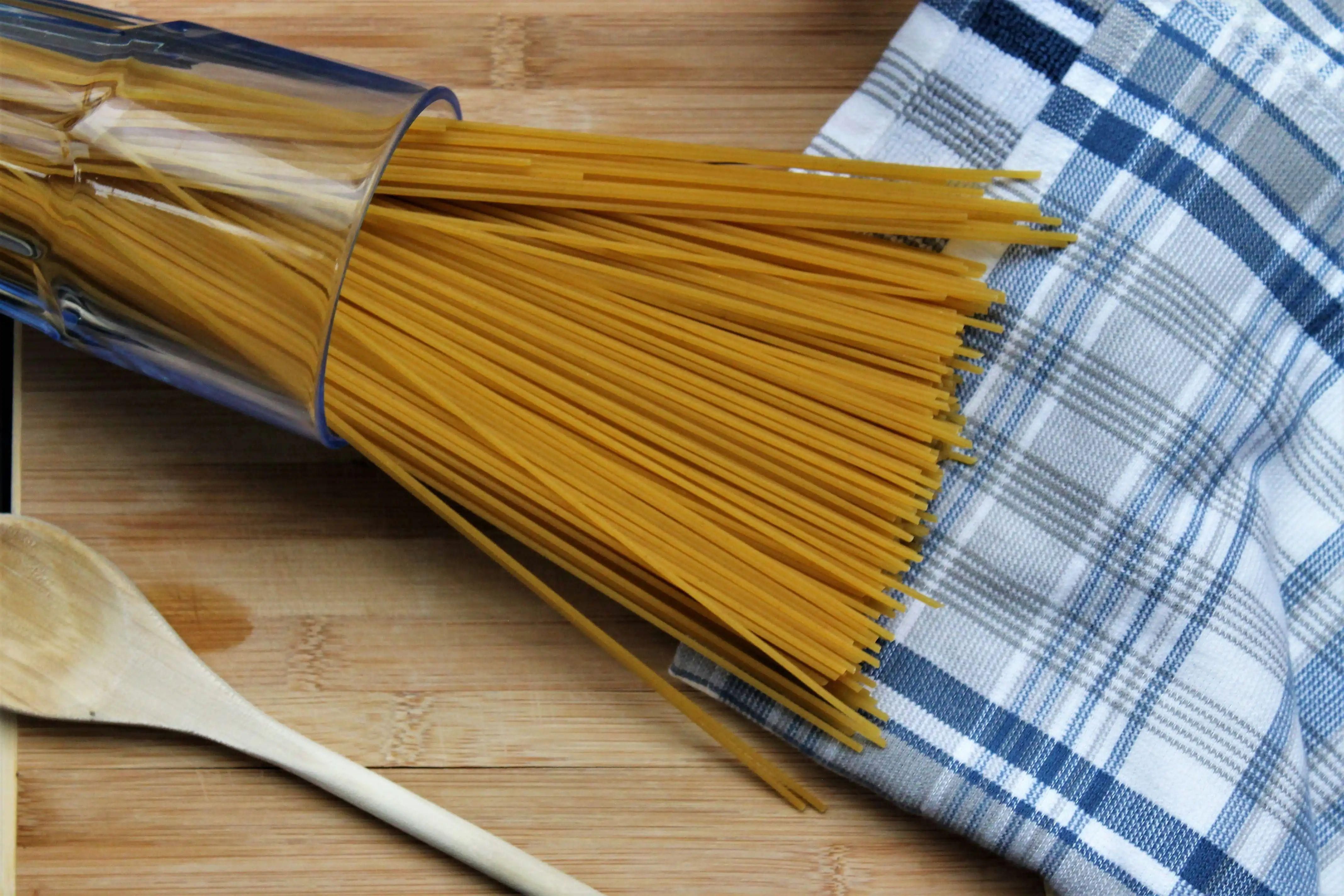 Makaron spaghetti pełnoziarnisty