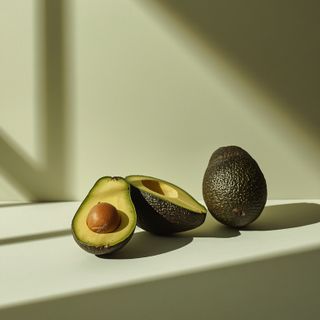 Avocados auswählen, essen und lagern: Rezepte für leichte Avocado-Snacks