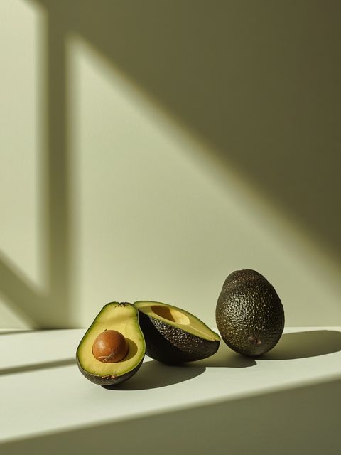 How to Choose, Eat, and Store Avocados: Recipes for Light Avocado Snacks