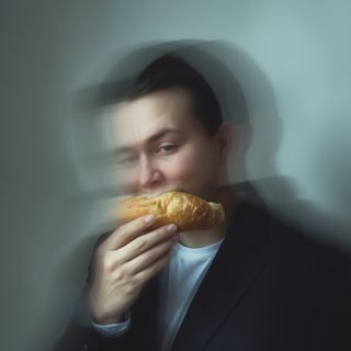 Jedzenie oczami – jak bodźce wzrokowe wpływają na nadwagę i otyłość