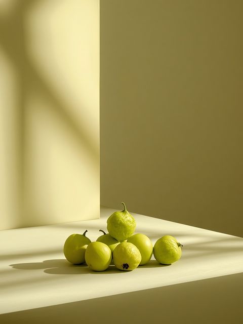 Amla (Indian Gooseberry) – Weight-Reducing Properties