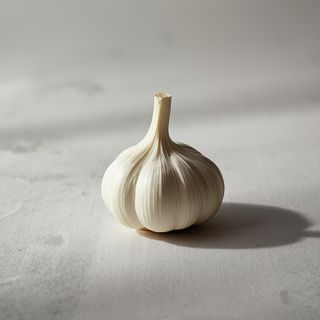 Weißer Knoblauch – Kalorienangabe, Rezepte. Weißer Knoblauch in saurer Marinade