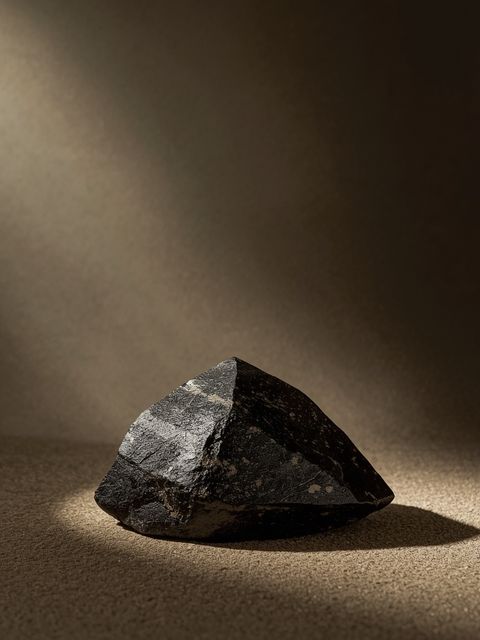 Shilajit - właściwości i zastosowanie skalnych złóż