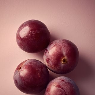Dried-out plums