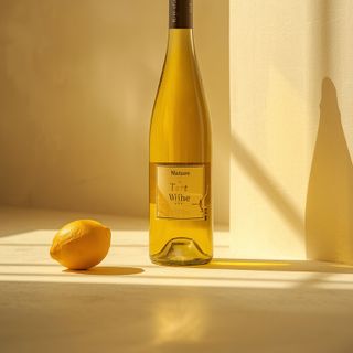 Mature, tart white wine