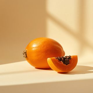 Papaya – Nährstoffeigenschaften, kulinarische Verwendungsmöglichkeiten und Tipps zum Verzehr dieser tropischen Frucht