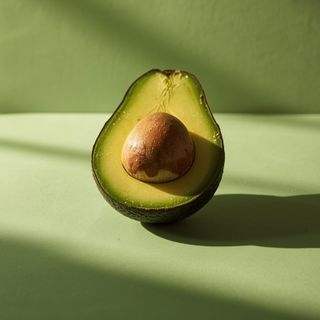 Applications and properties of the avocado pit – facts and myths regarding its toxicity along with culinary and cosmetic utilization ideas