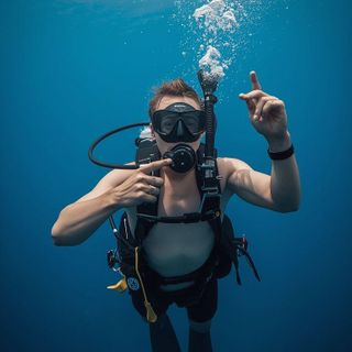 Skóra lub nurkowanie, wysoki poziom umiejętności