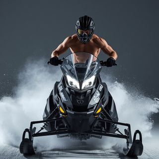 Schneemobilfahren