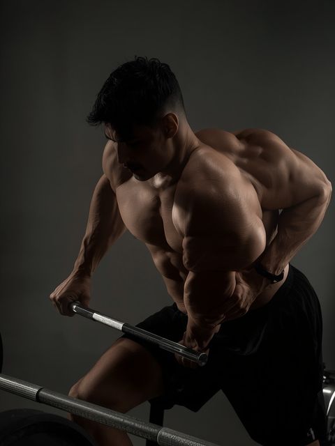 Bent Over One-Arm Long Bar Wiosłowanie