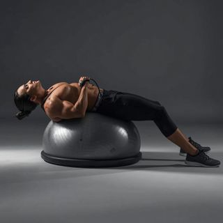 Bosu Ball Wyciąg Crunch With Side Bends