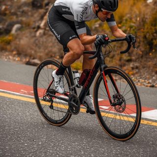 Racing cycling (> 20 mph)