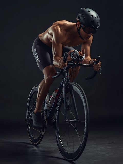 Racing cycling (> 20 mph)