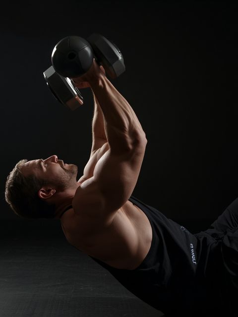 Lying Kurzhantel Tricep Streckung
