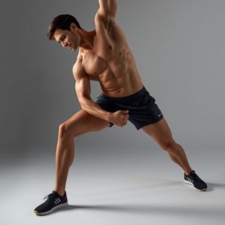 Stehend Elevated Quad Stretch