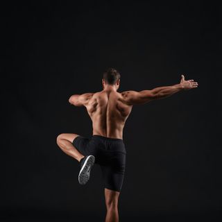 Stehend Hip Circles