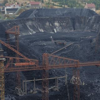 Kohlebergbau, Montage von Stützen