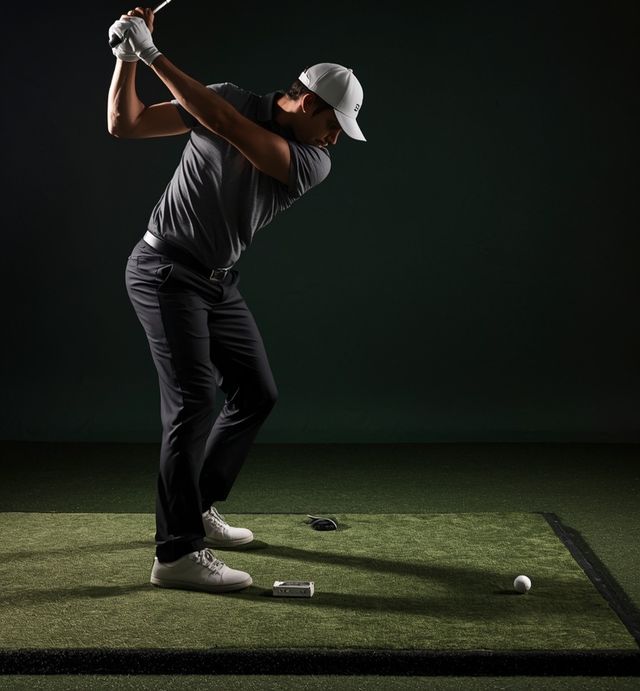 Golf-Driving-Range-Training