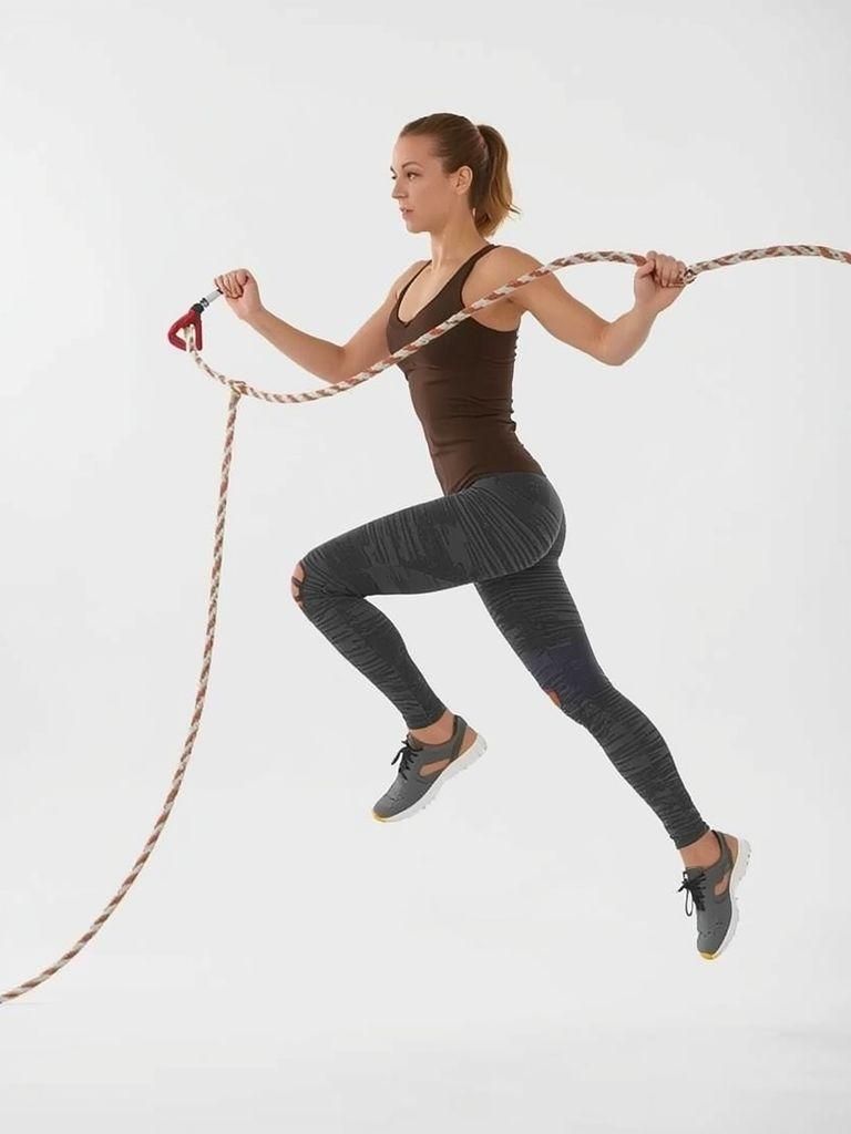 Skoki liny, wolne tempo 100 skoków/min, 2-stopowy skok, rytm odbicia