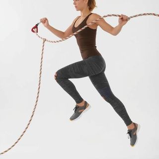 Seilspringen, langsames Tempo 100 Sprünge/min, 2-Fuß-Sprung, Rhythmus-Absprung