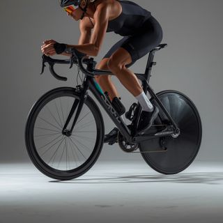 Bicycling 16-19 mph, racing/not drafting or >19 mph drafting, very fast, general racing