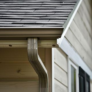 Carpentry, outside the house (e.g., rain gutter installation)