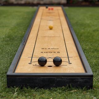 Shuffleboard, Bowling auf dem Rasen