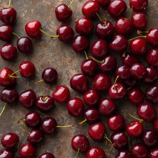 Cherries and sour cherries, raw