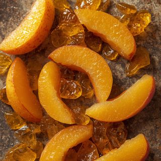 Gummi peach slices