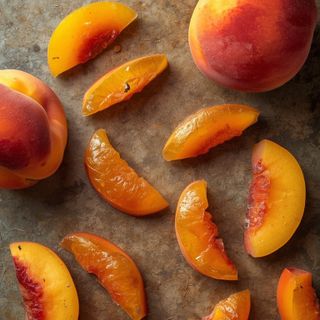 Gummi peach slices