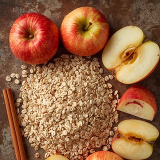 Oatmeal with Apples & Cinnamon
