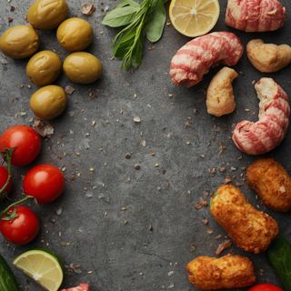 Olive, mit Hackfleisch gefüllt, frittiert