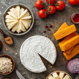Soft cheese (cut without fat-reduced variants)