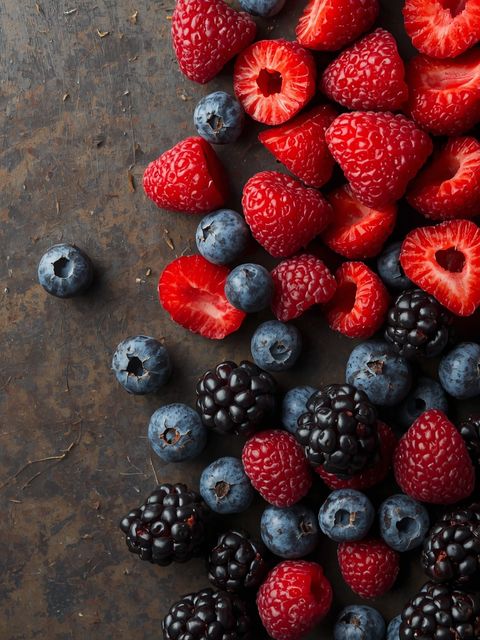Berries (cut), raw