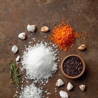Salt with iodine and fluorine