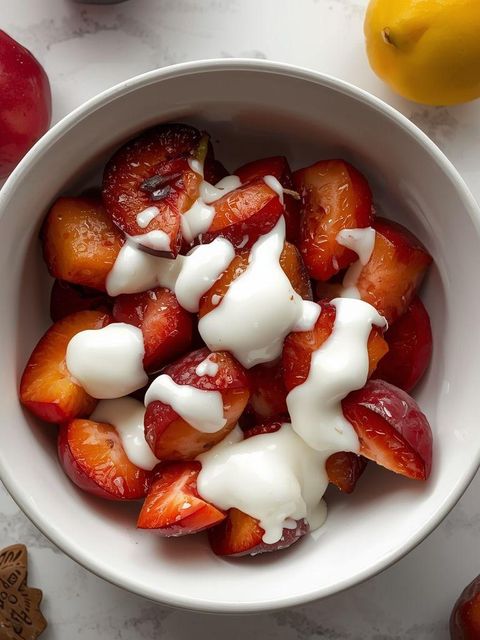 Pflaumen mit Joghurt