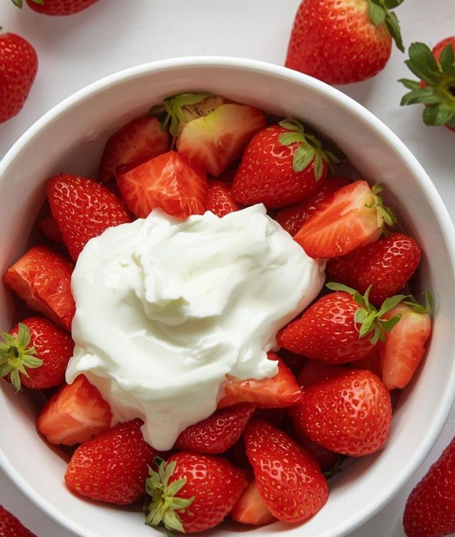 Erdbeeren mit Joghurt (leichtere Version)