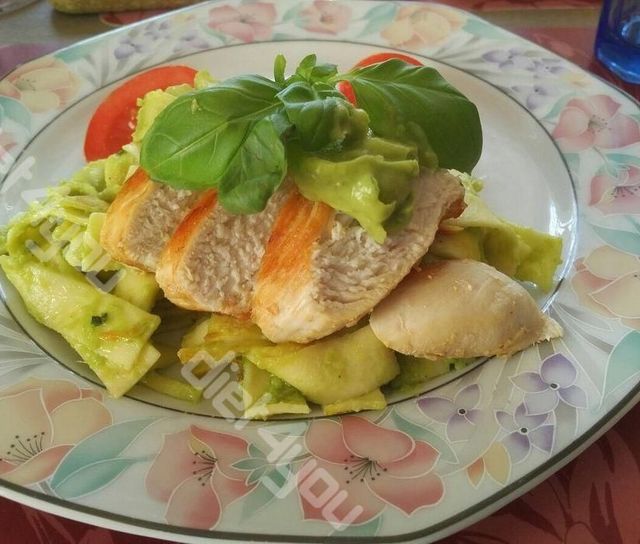 Krupnik mit Fleischklößchen