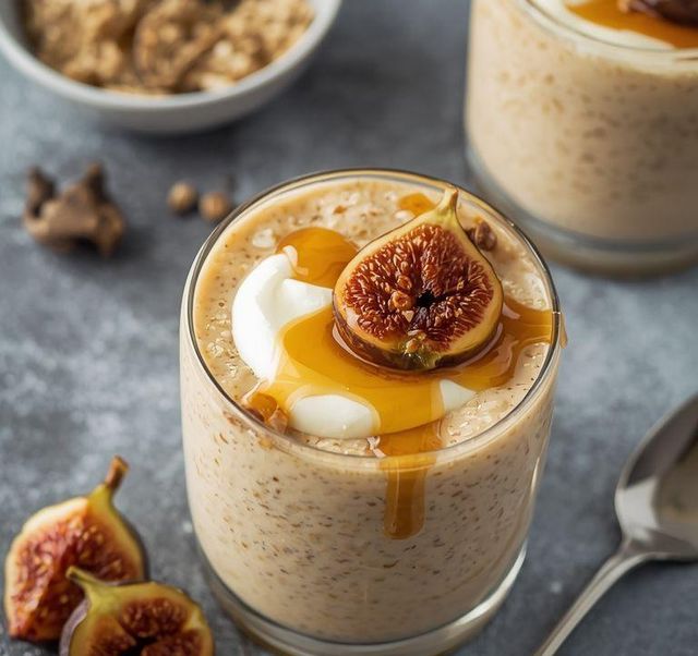 Hirsecreme mit Feigen und Joghurt